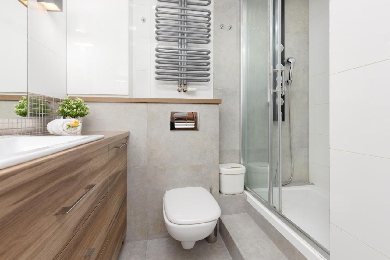Warsaw Magellana Apartment By Noclegi Renters Exterior photo